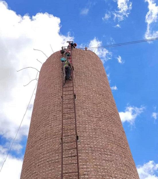 煙囪拆除:專業設備與技術——高效安全的拆除保障