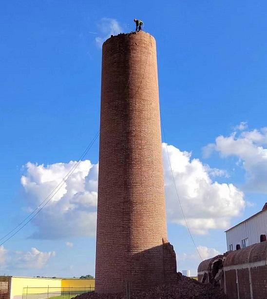 煙囪拆除:專業高空拆除服務提供商